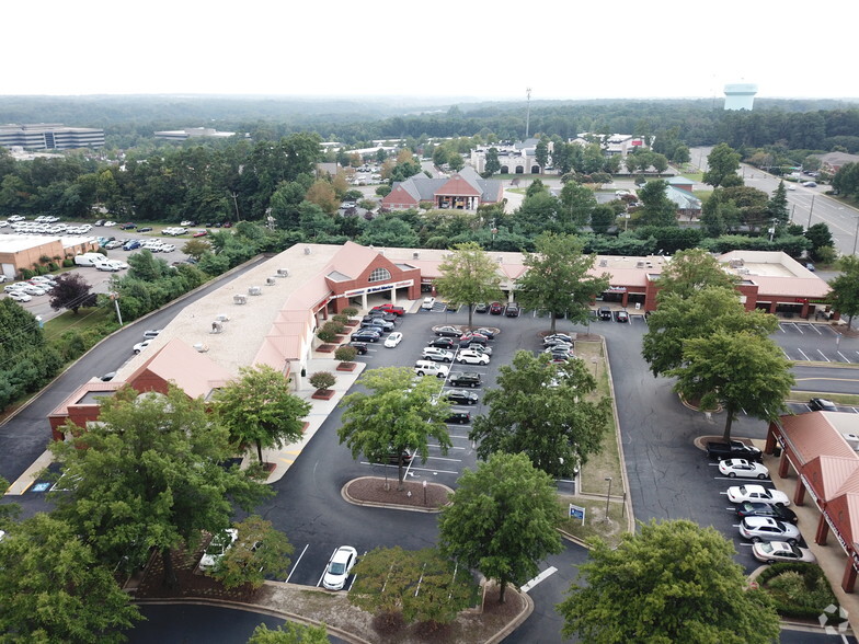 10855-10883 W Broad St, Richmond, VA for rent - Primary Photo - Image 1 of 3