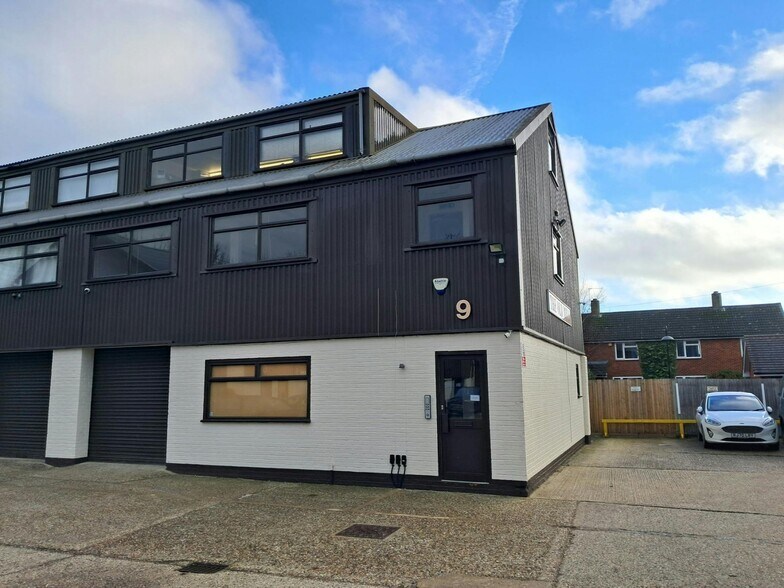 Reading Rd, Reading to rent - Building Photo - Image 2 of 9