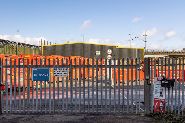 More details for 2 Oliver Close, Grays - Industrial to Rent