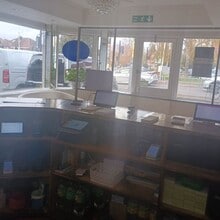 4 Willow Tree Ln, Hillingdon to rent Interior Photo- Image 2 of 9