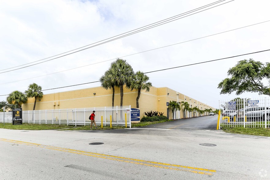 20725 NE 16th Ave, Miami, FL to rent - Building Photo - Image 3 of 19