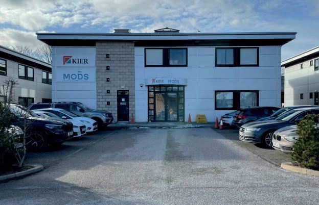 Pavillions 2 & 3 portfolio of 2 properties for sale on LoopNet.co.uk - Primary Photo - Image 2 of 2