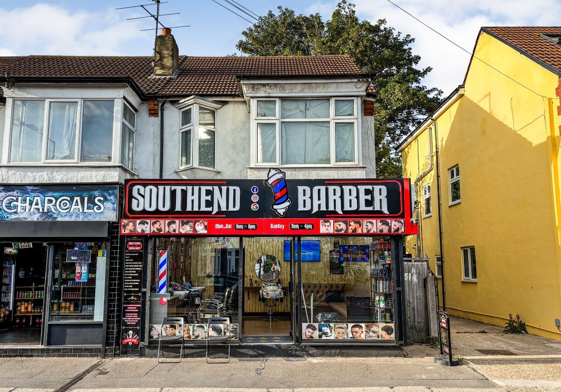 151 Fairfax Dr, Westcliff On Sea for sale Primary Photo- Image 1 of 1