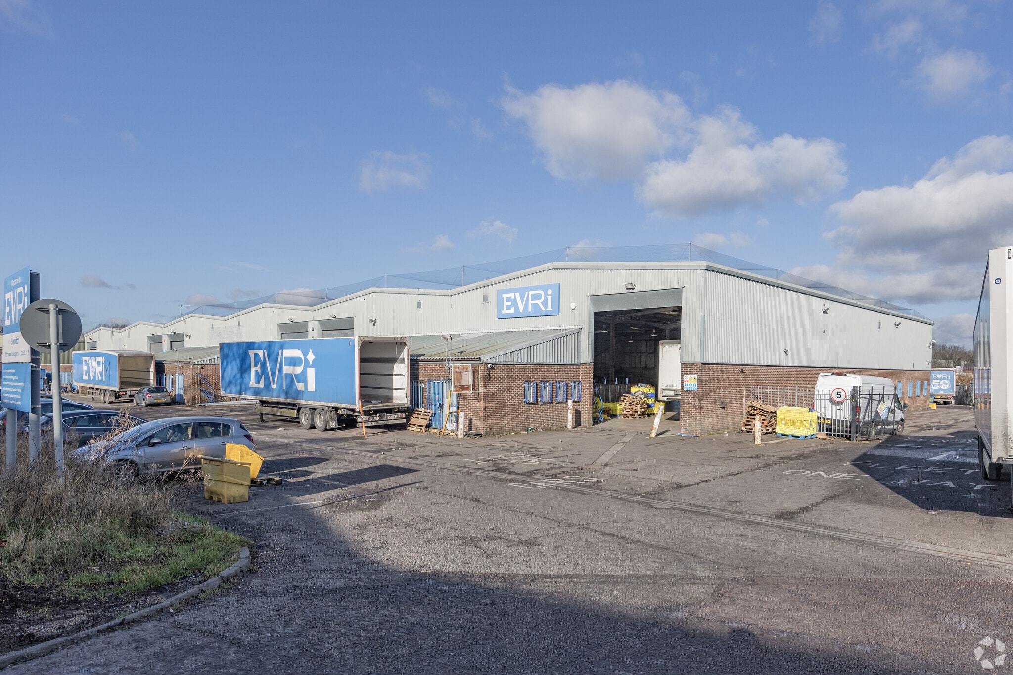 Unit D1-D6 Stirling Ct, Swindon for sale Primary Photo- Image 1 of 1