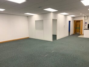 Barnett Way, Gloucester to rent Interior Photo- Image 2 of 3