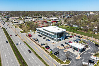 10820 Shawnee Mission Pky, Shawnee, KS - aerial  map view