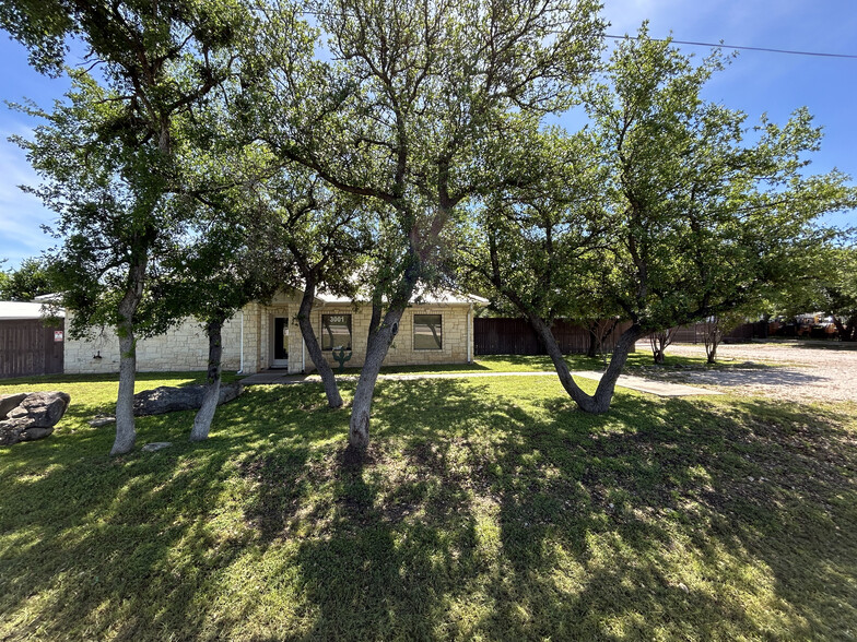 3001 Hwy 281 S, Marble Falls, TX for rent - Building Photo - Image 1 of 6