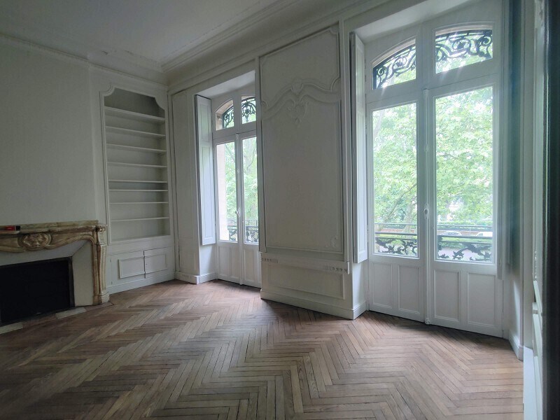 Office in Toulouse to rent Interior Photo- Image 1 of 10