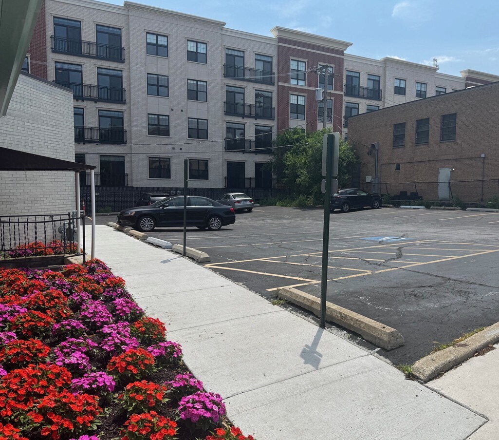 479 Pennsylvania Ave, Glen Ellyn, IL for sale Building Photo- Image 1 of 1