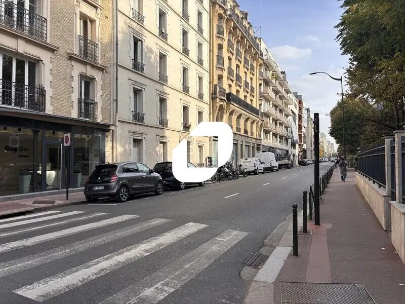 Retail in Levallois-Perret to rent Building Photo- Image 1 of 2