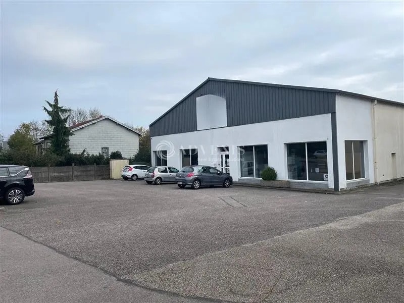 Vente Commerce 1 000 m² - Photo 1