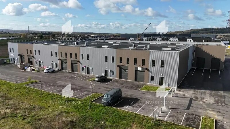Light Industrial in Persan to rent Building Photo- Image 1 of 9