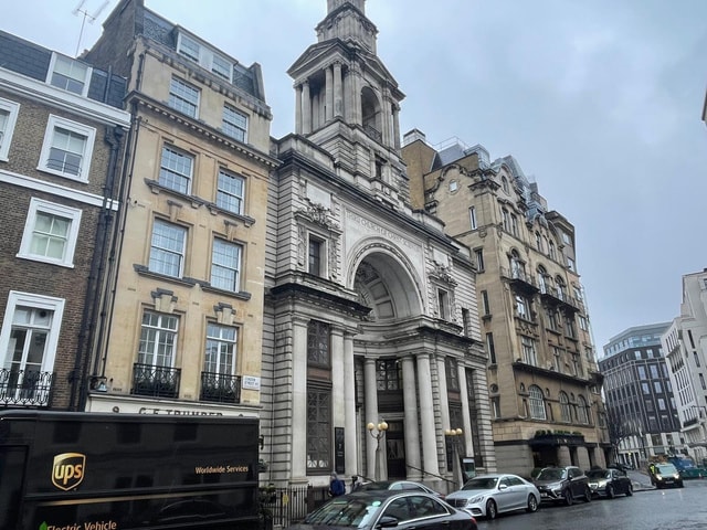 7 Curzon St, London to rent Building Photo- Image 1 of 10