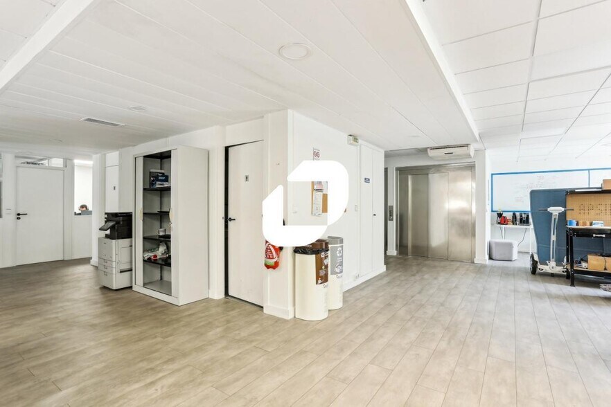 Office in Boulogne Billancourt for sale - Interior Photo - Image 3 of 14