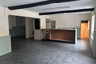2 George St, Stroud to rent Interior Photo- Image 2 of 4