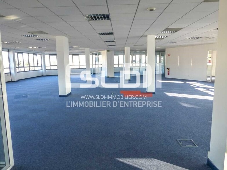 1 Chemin Jean-Marie Vianney, Écully to rent - Interior Photo - Image 3 of 7