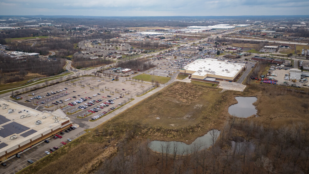 Wixom Rd, Novi, MI for rent - Building Photo - Image 1 of 4