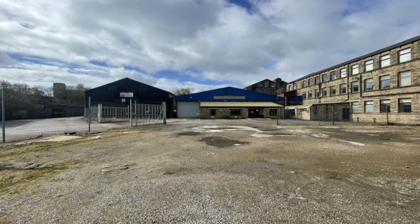 Bradford Rd, Batley for sale Primary Photo- Image 1 of 1