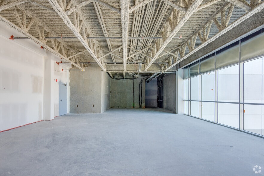 15315 66 Ave, Surrey, BC to rent - Interior Photo - Image 2 of 50