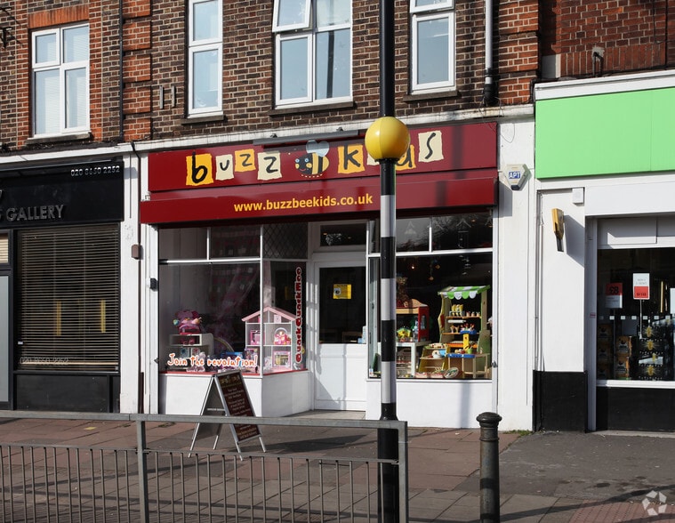 311 Upper Elmers End Rd, Beckenham to rent - Building Photo - Image 3 of 8