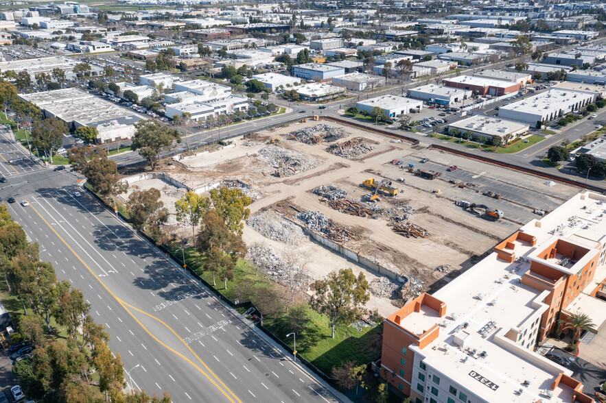 17300 Red Hill Ave, Irvine, CA for rent - Construction Photo - Image 1 of 8