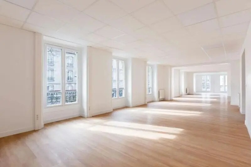 Location Bureaux 181 m² - Photo 1
