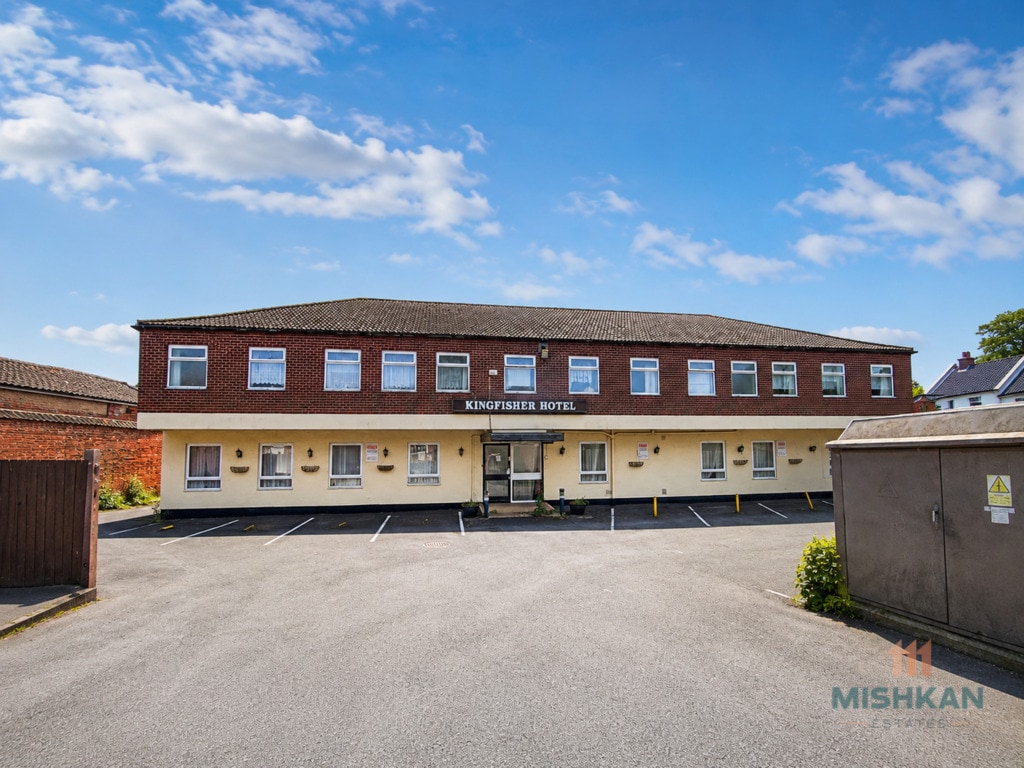 12 High St, Stalham to rent Building Photo- Image 1 of 19