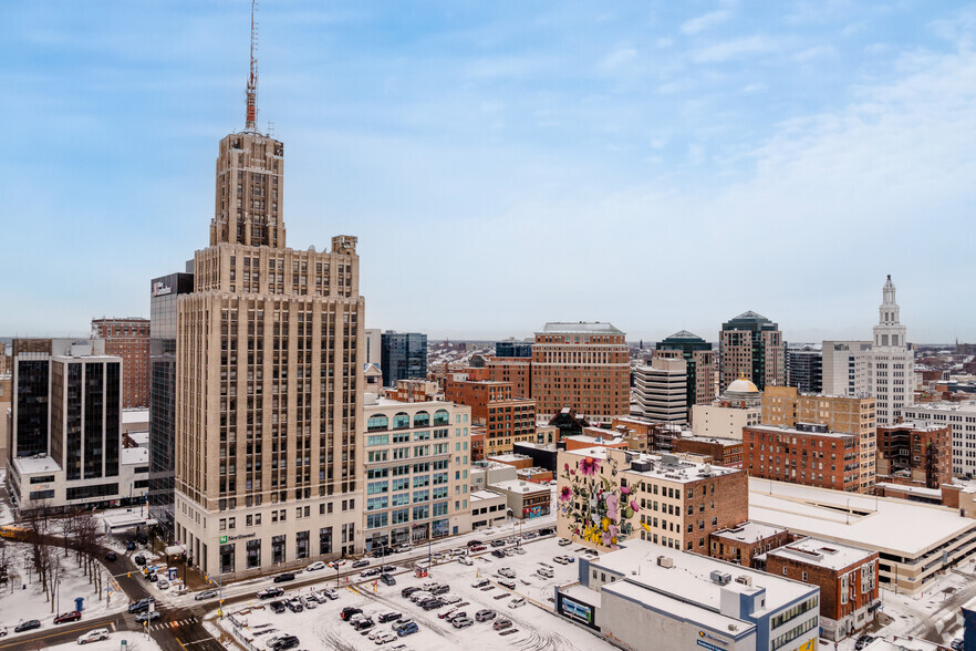 14 Lafayette Sq, Buffalo, NY for sale - Primary Photo - Image 1 of 1