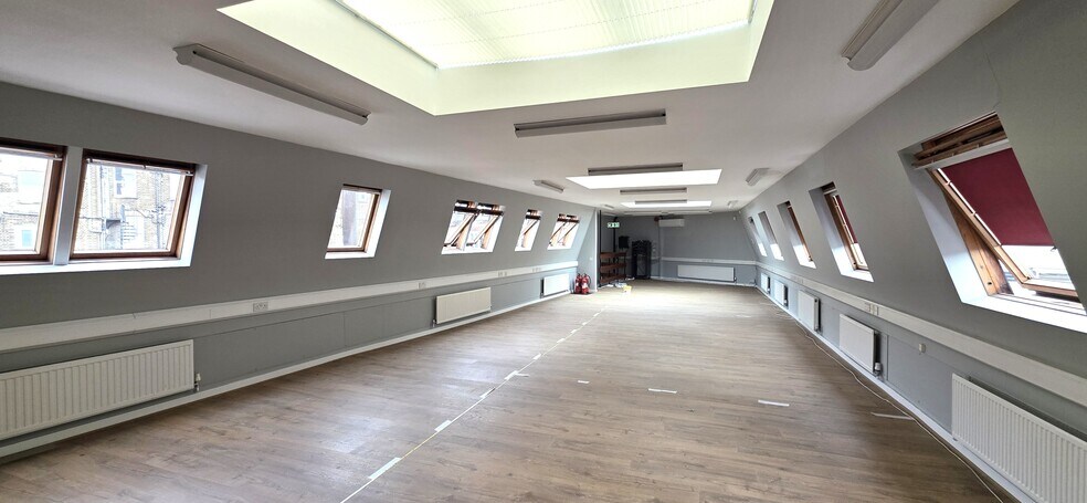 1-3 Canfield Pl, London to rent - Interior Photo - Image 3 of 42