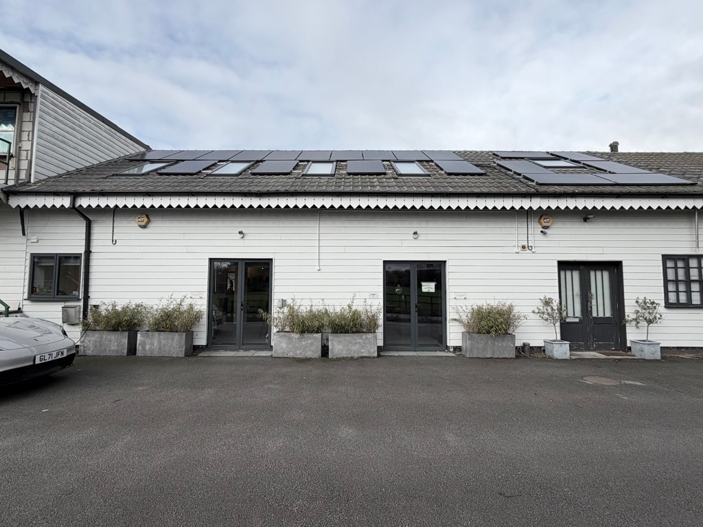 Station Rd, Shepreth to rent Building Photo- Image 1 of 11