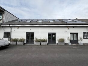 Station Rd, Shepreth to rent Building Photo- Image 1 of 11
