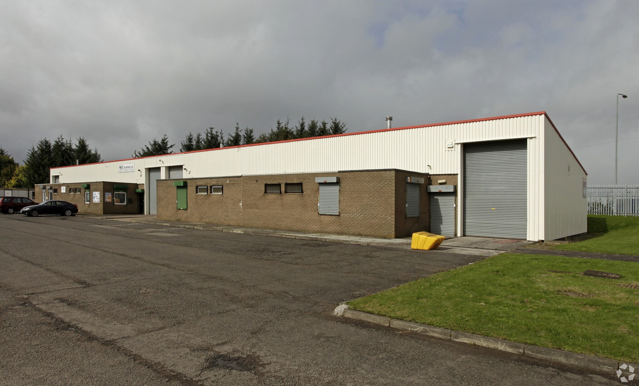 Pottishaw Pl, Bathgate for sale Primary Photo- Image 1 of 1