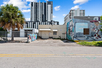 804 NE 4th Ave, Fort Lauderdale, FL for rent Building Photo- Image 1 of 16