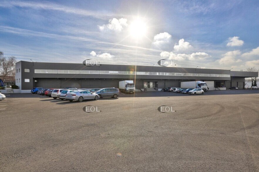 Industrial in Aulnay-sous-Bois to rent - Building Photo - Image 3 of 8