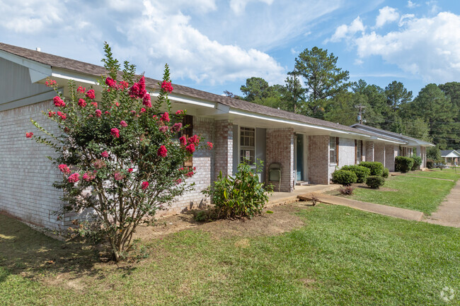 More details for 212 Pullen Lake Rd, Aberdeen, MS - Residential for Sale