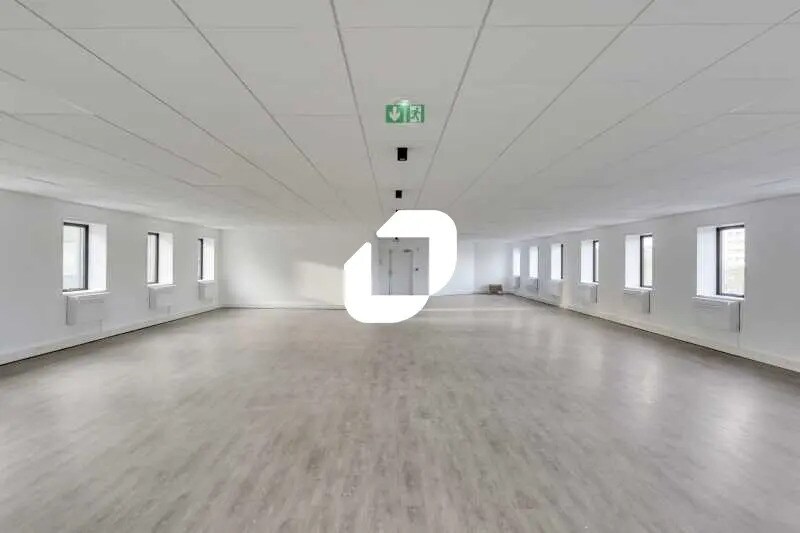 5 Avenue De Verdun, Ivry-sur-Seine to rent - Interior Photo - Image 3 of 21