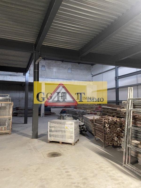 Industrial in Montfermeil to rent Interior Photo- Image 1 of 6