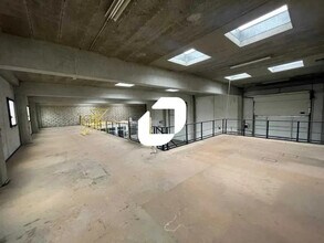 10 Rue du Moulin Vert, Vert to rent Building Photo- Image 2 of 8