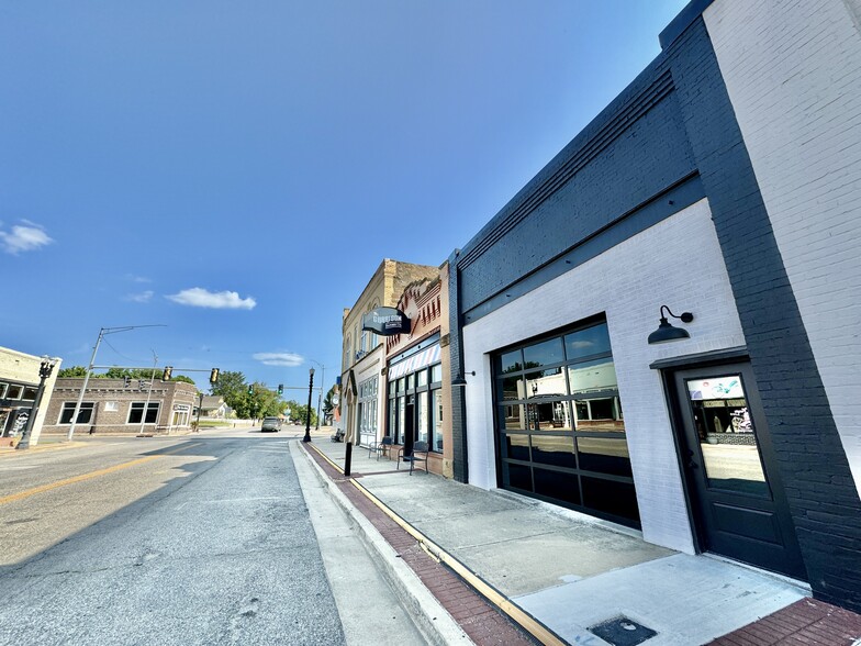 117 Lee st, Fort Gibson, OK for sale - Building Photo - Image 2 of 47