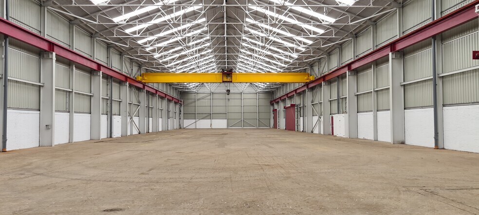 Port Glasgow Rd, Greenock to rent - Building Photo - Image 1 of 8