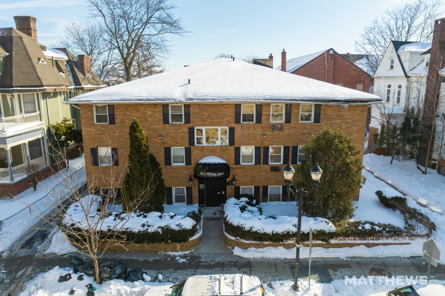 35 Kensington Ave & 590 Bergen Ave portfolio of 2 properties for sale on LoopNet.co.uk - Building Photo - Image 3 of 7