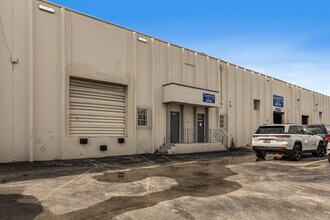 7212-7282 NW 33rd St, Miami, FL for rent Building Photo- Image 1 of 25