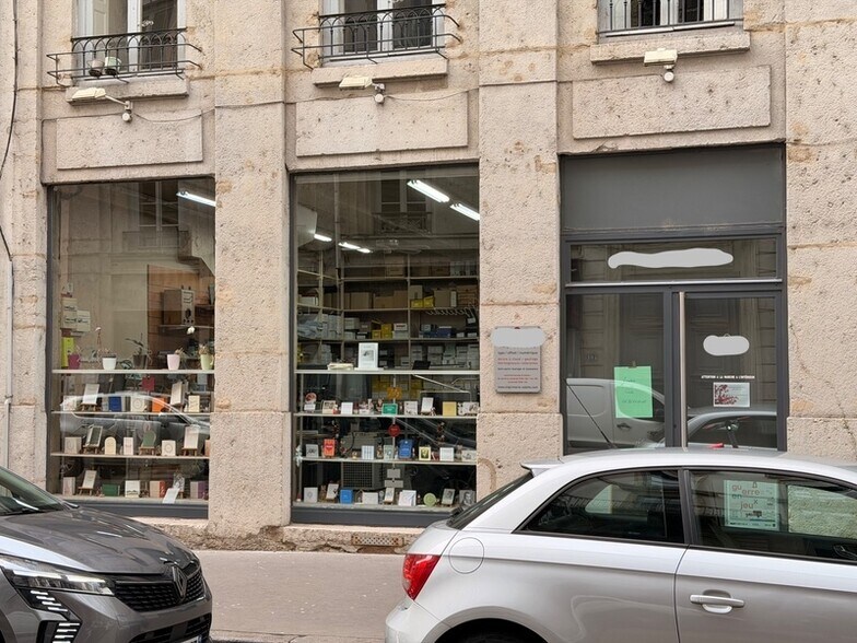 Retail in Lyon 2eme Arrondissement to rent - Building Photo - Image 2 of 3