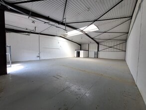 Erica Rd, Milton Keynes to rent Interior Photo- Image 2 of 2