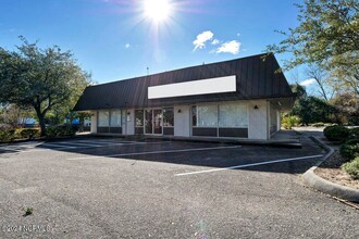 2808 Market St, Wilmington, NC for rent Building Photo- Image 1 of 6