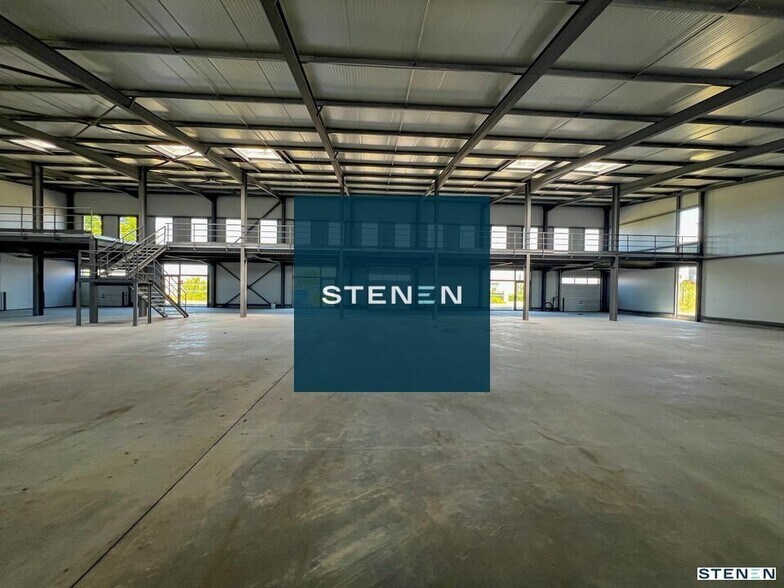 Light Industrial in Taillades for sale - Building Photo - Image 1 of 9