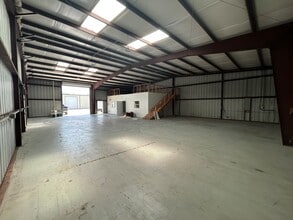 1834 Ferguson Ln, Austin, TX to rent Interior Photo- Image 2 of 2