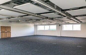 The Midway, Milton Keynes to rent Interior Photo- Image 1 of 1