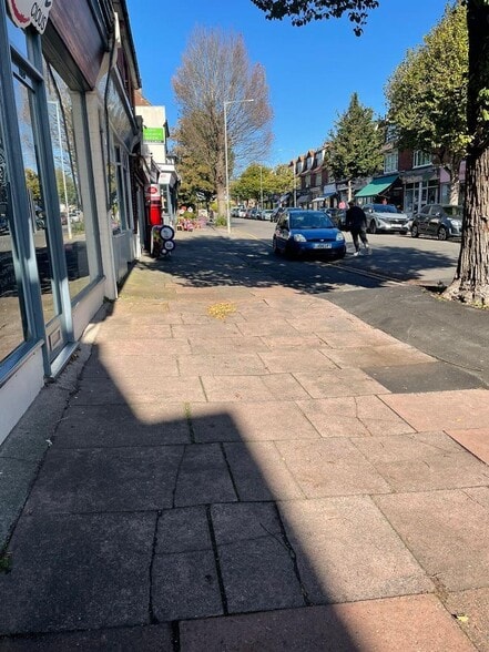 131-137 Green St, Eastbourne to rent - Building Photo - Image 3 of 5