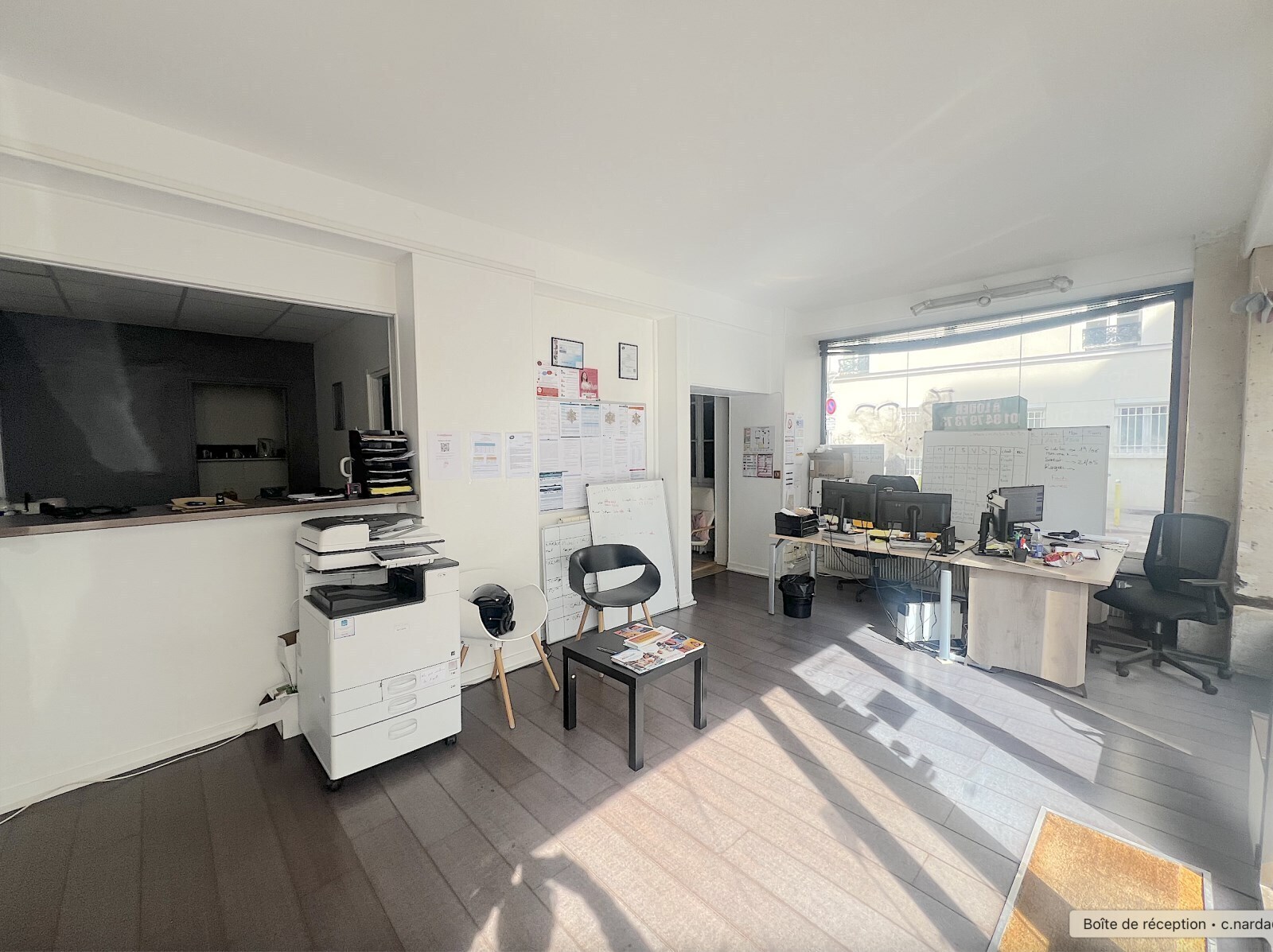 Retail in Paris for sale Building Photo- Image 1 of 12